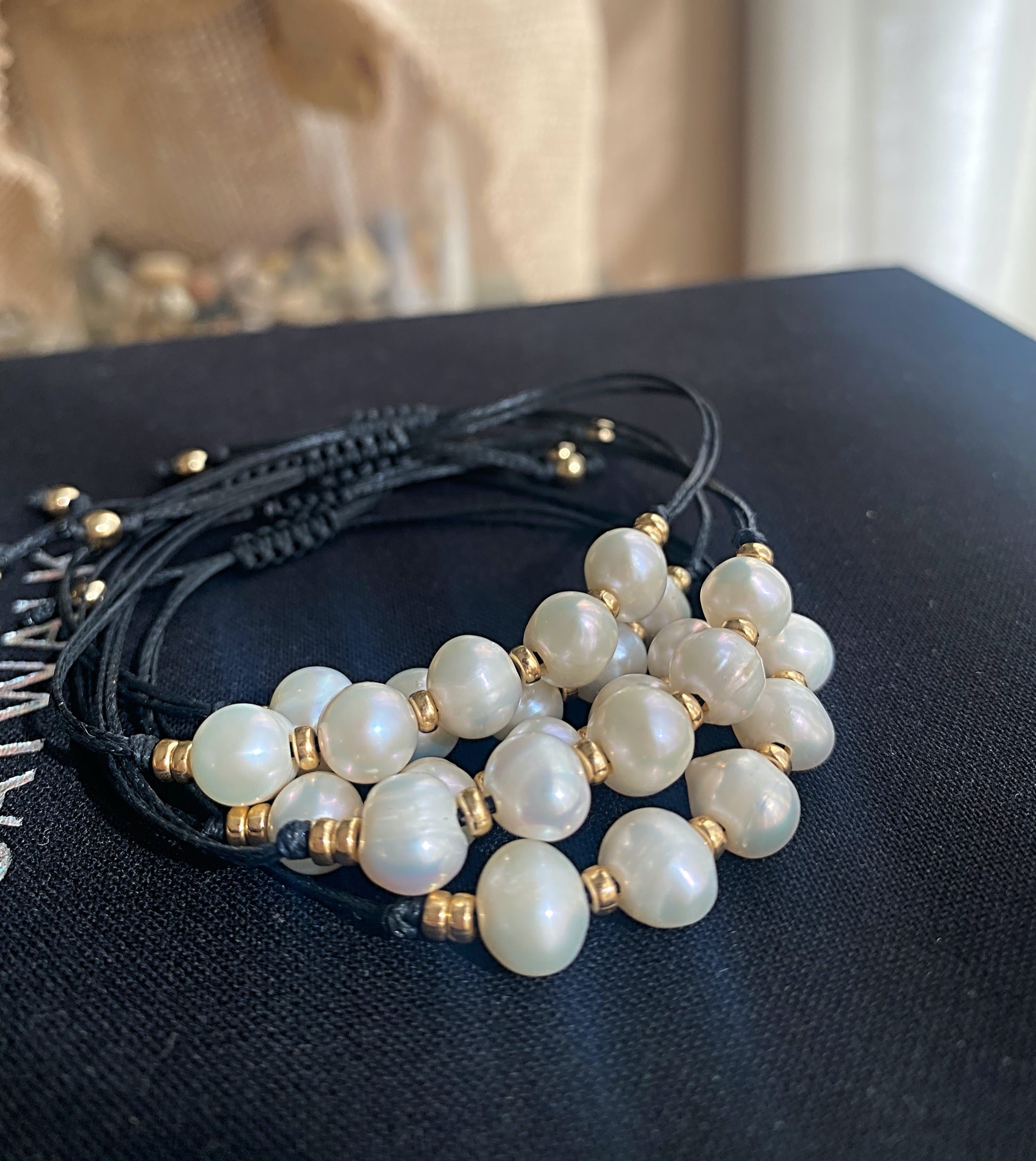 צמיד חמש המשאלות חוט שחור