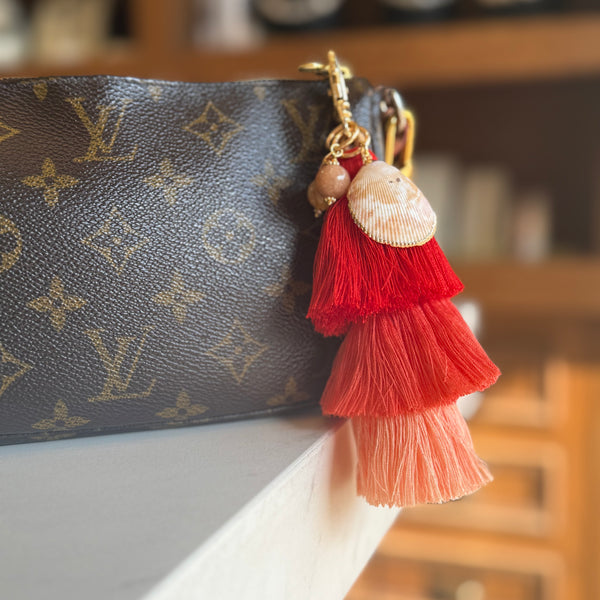 בג צ׳ארם אדום - Bag charm