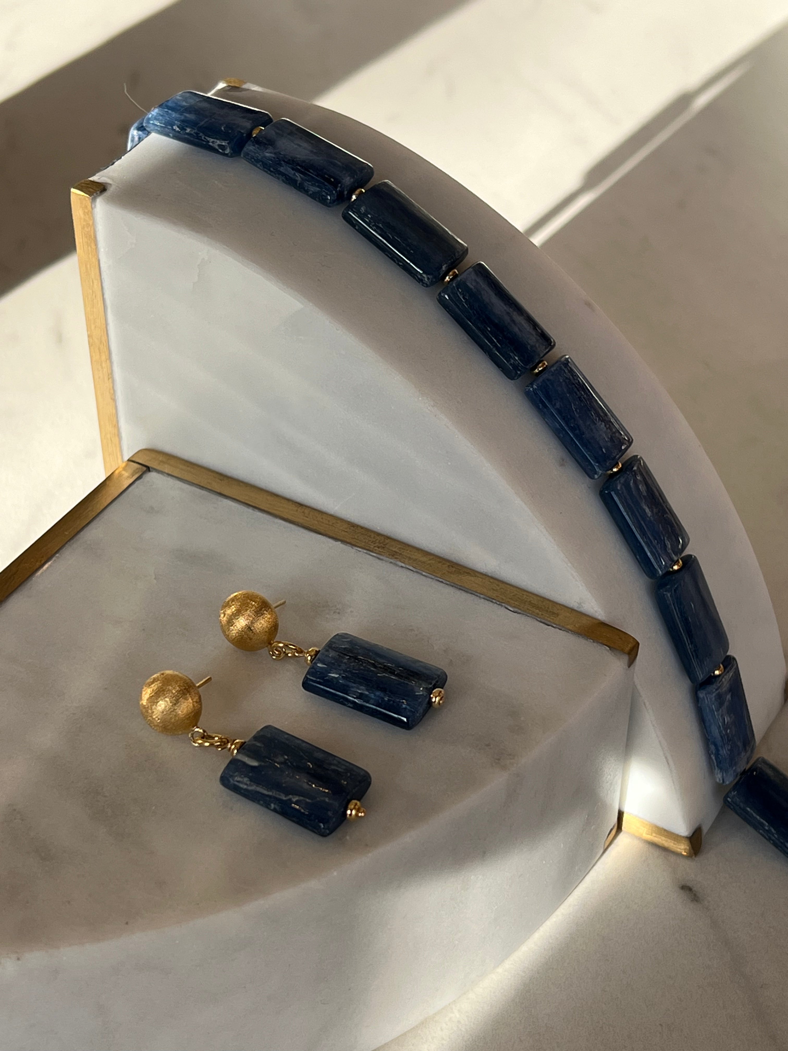 עגילי בלו פרוסט Blue Frost